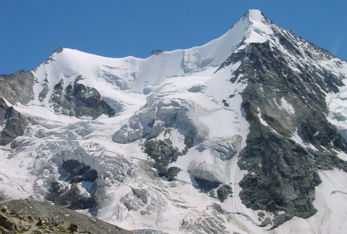 Ober Gabelhorn, ( 4063 metres ) in the Zermatt Region of the Swiss Alps