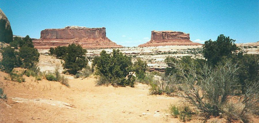 Sandstone Buttes on ascent to Island in the Sky in Canyonlands National Park