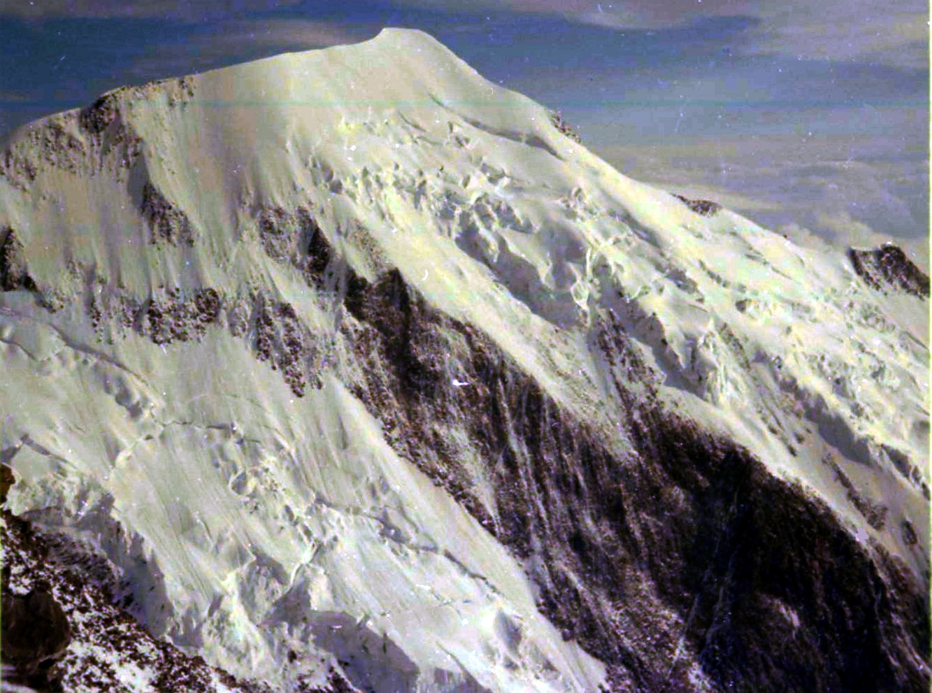 Aiguille de Bionnassay ( 4,052 meters ) on the normal route of ascent of Mont Blanc