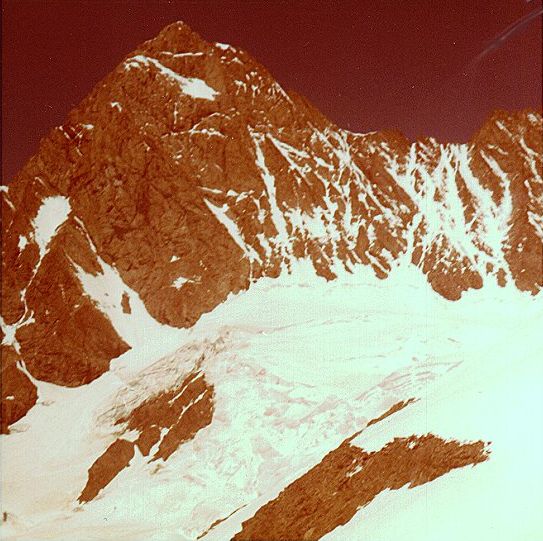 Photo Gallery of the 4078 metres Schreckhorn ( Terror Peak ) in the Bernese Oberlands region of the Swiss Alps