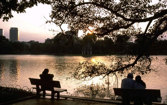 Sunset at Sword Lake ( Ho Hoan Kiem ) in Hanoi