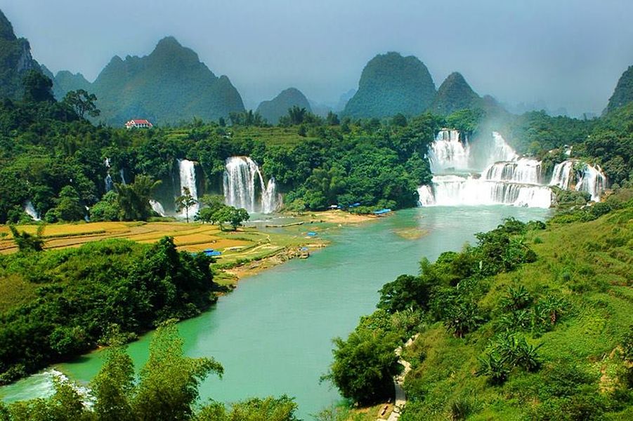 Detian / Ban Gioc Waterfall in Cao Bang Province in Northern Vietnam