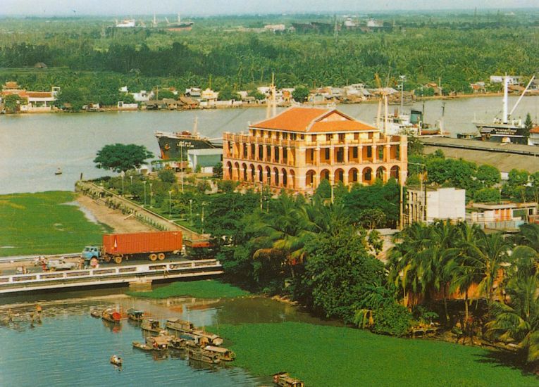 Saigon River and Ho Chi Minh Museum