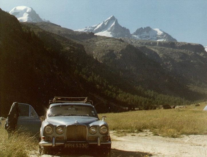 Jaguar 420 in the Alps