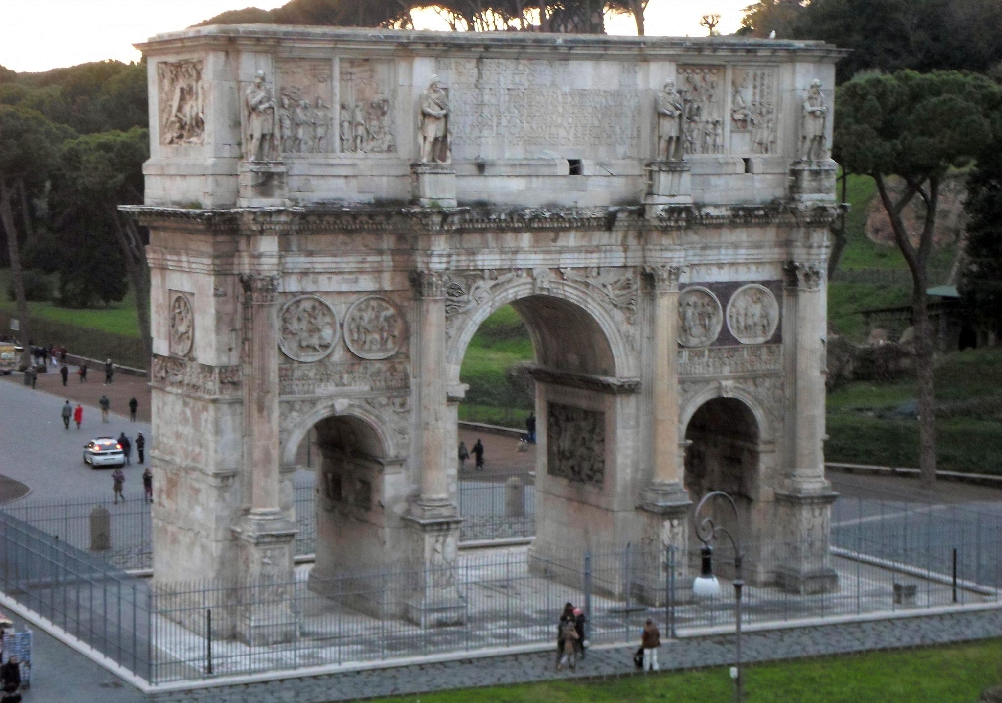 Arch in Rome, capital city of Italy