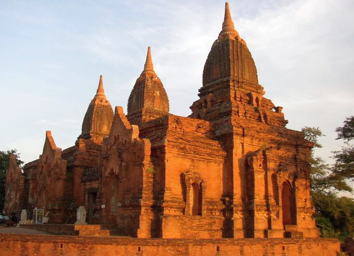 Temple in Hpaya-thon-zu group in Bagan in central Myanmar / Burma