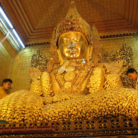 Mahamuni Buddha Image ( The Great Sage ) in Mandalay in northern Myanmar / Burma