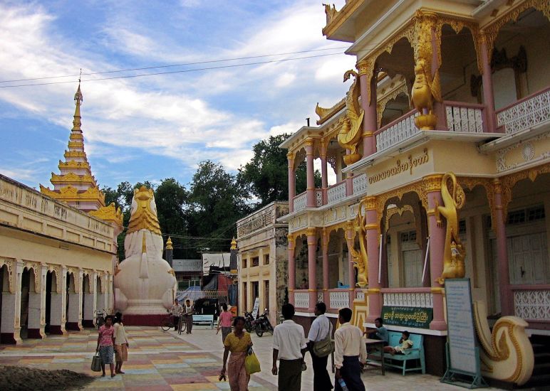 Shwezigon Paya at Monywa in northern Myanmar / Burma