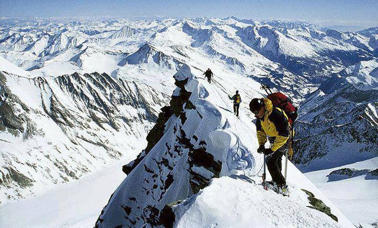 Broad Peak summit ridge