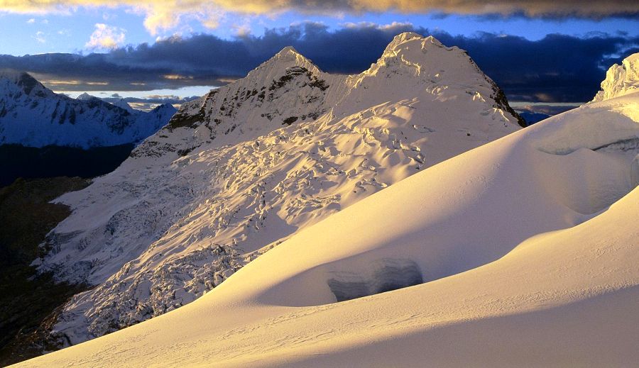 Chinchey Massif in the Cordillera Blanca