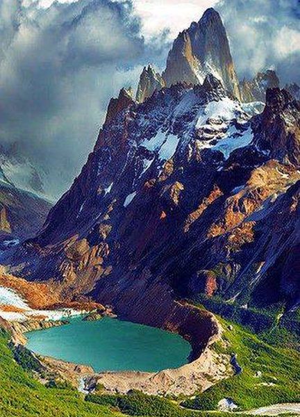 Fitzroy ( Cerro Chalten ) in Patagonia, Chile, South America