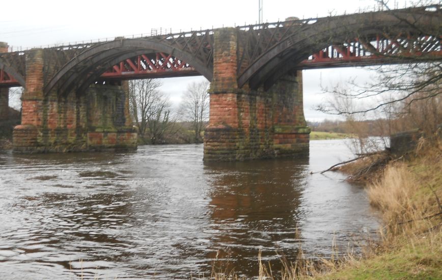 Railway bridge over the River Clyde at Uddingston