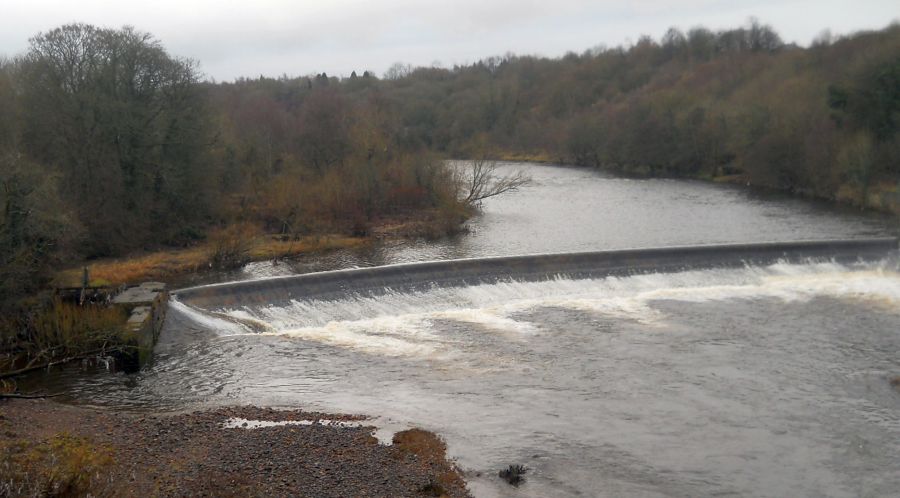 Weir on the River Clyde from the David Livingstone Memorial Bridge