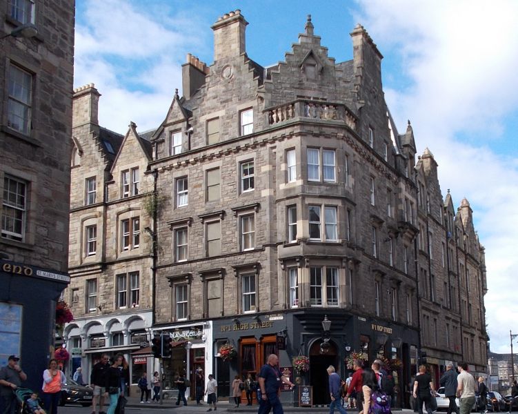 High Street in Edinburgh city centre