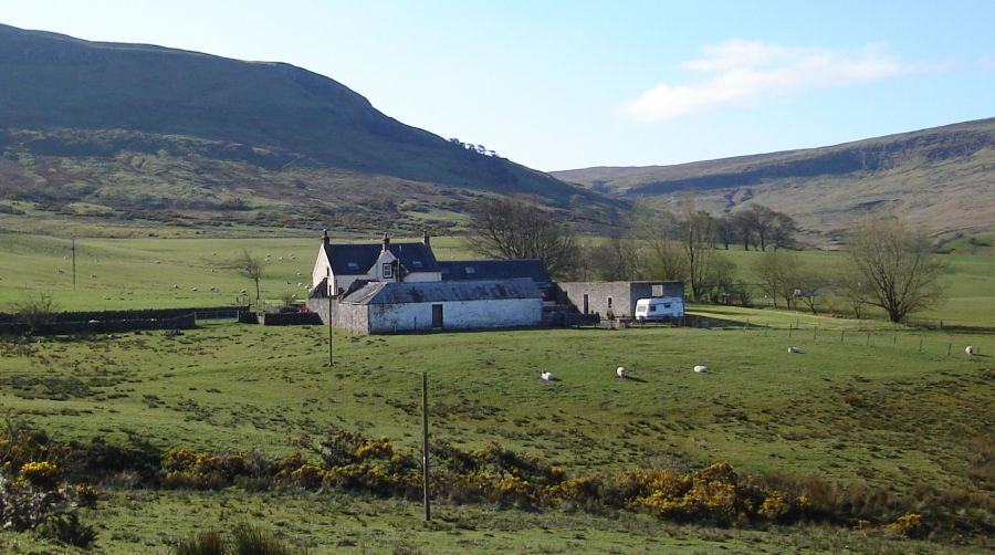 Ballochleam Farm at the start of the ascent