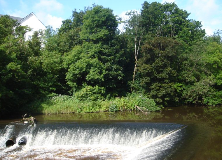 Weir on Kelvin River in Maryhill