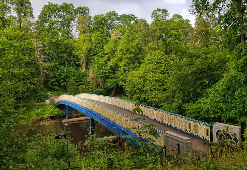 "Half-Penny" Bridge across River Kelvin into the Botanic Gardens in Glasgow