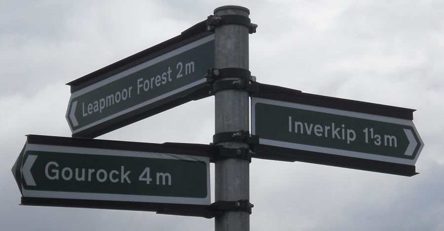 Signpost on the Coastal path from Lunderston Bay to Inverkip