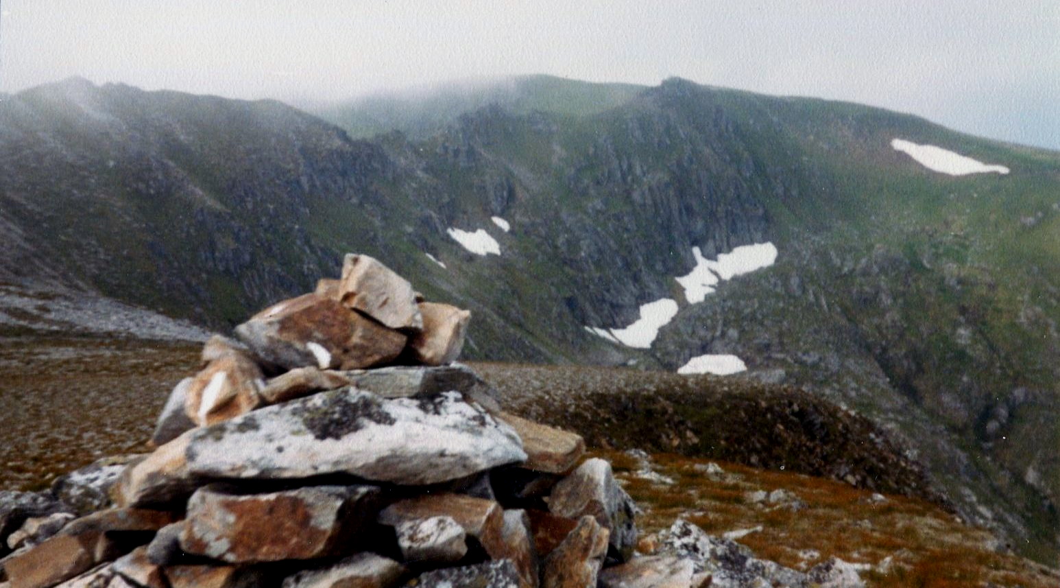 View west along the ridge to Carn Eige from Tom a' Choinnich