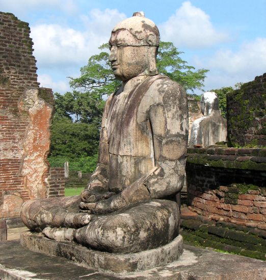Buddha Statue in the Vatadage