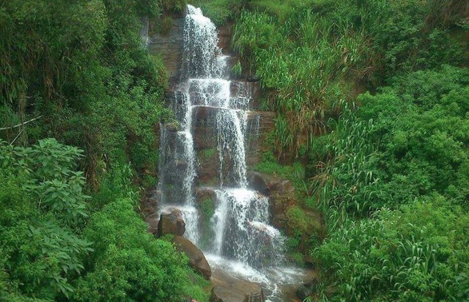 Waterfall near Nuwari Eliya in the Hill Country of Sri Lanka