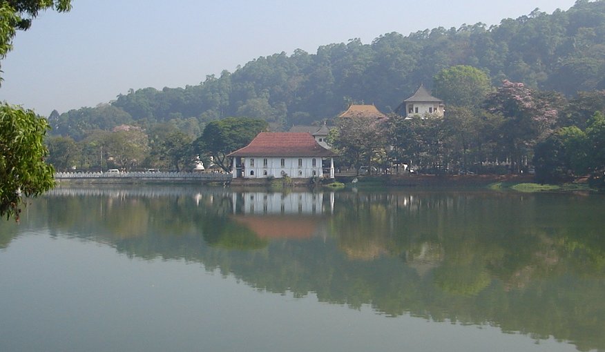 Boganbara Lake at Kandy