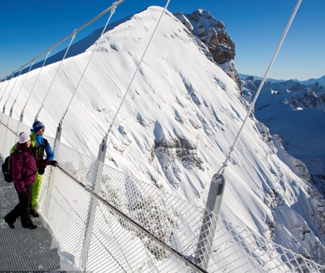 Bridge on Mount Titlis in the Uri / Urner Alps