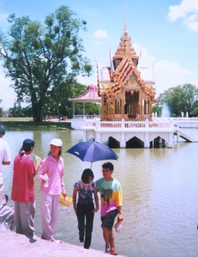 Lake & Temple at Bang Pa In