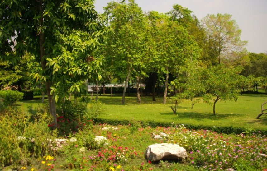 Romaneenart Park - an oasis of tranquility in Bangkok