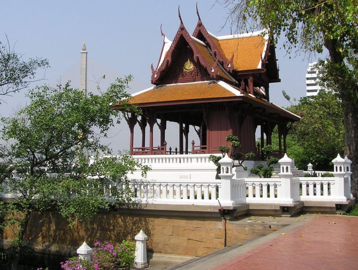 Pavilion in Santichaiprakan Park Bangkok