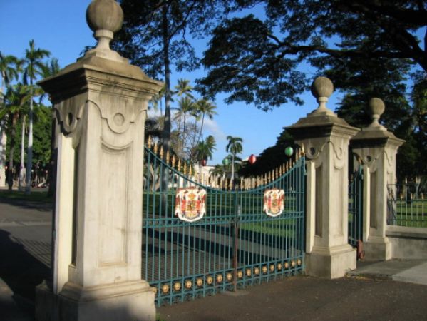 Gates to Iolani Palace in Honolulu