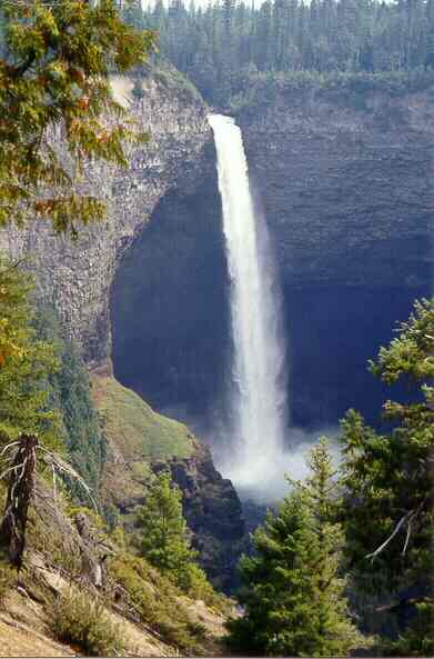 Helmcken Falls in Wells Gray Provincial Park in British Columbia