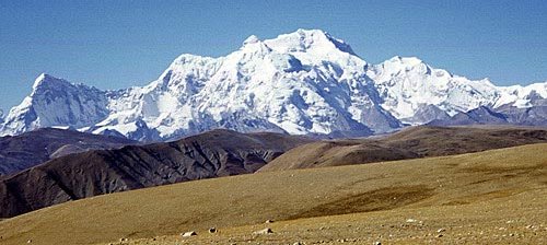 Shisha Pangma in Tibet - the world's fourteenth highest mountain 