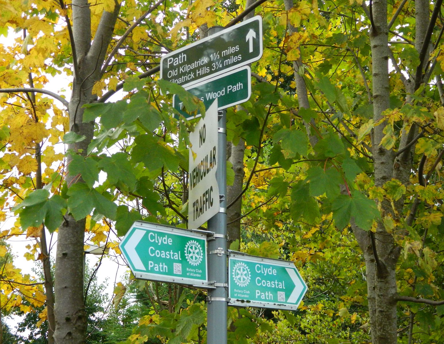 Signpost at Beeches Road in Duntocher