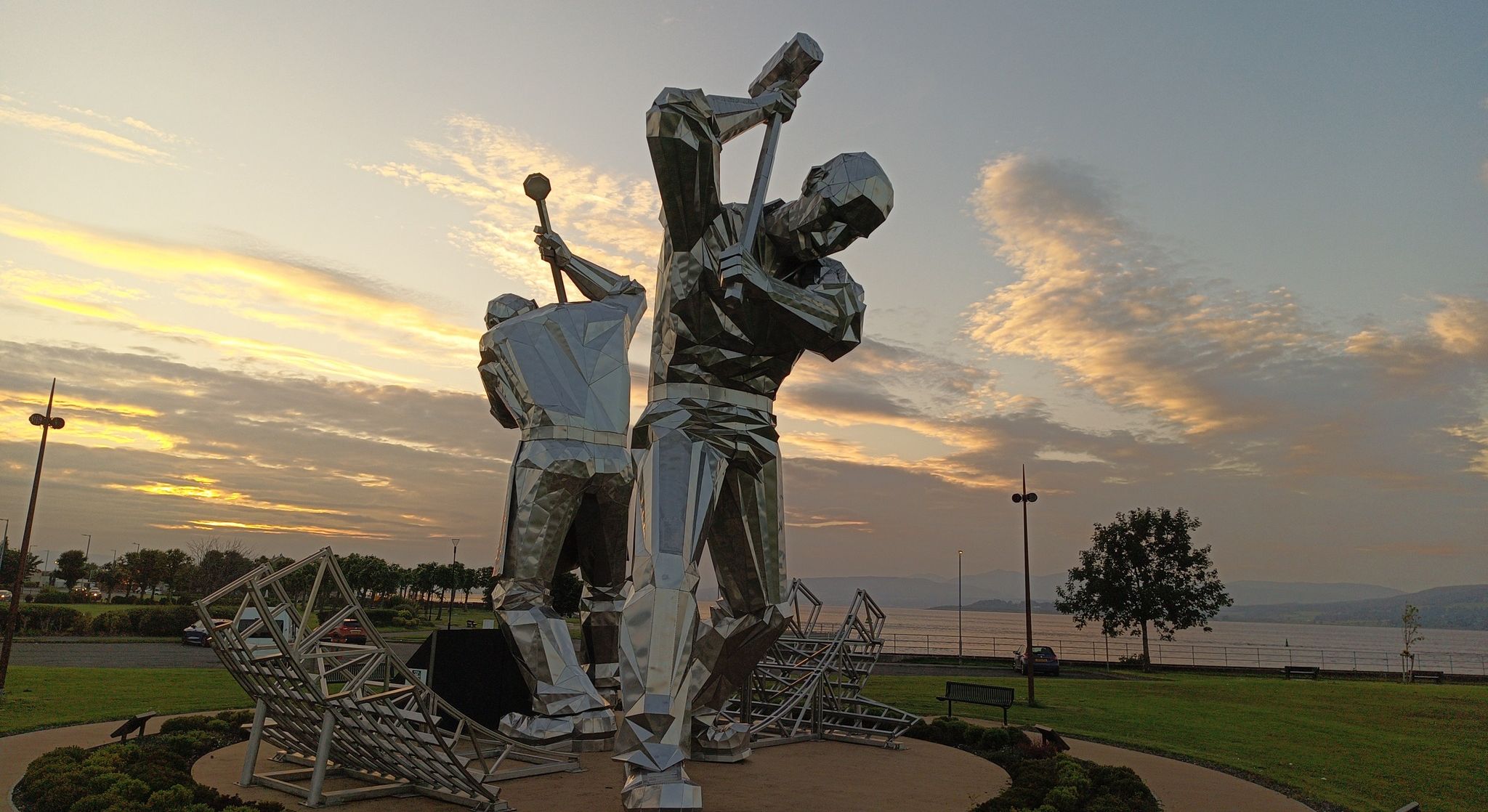 Shipbuilders Scculpture at Port Glasgow
